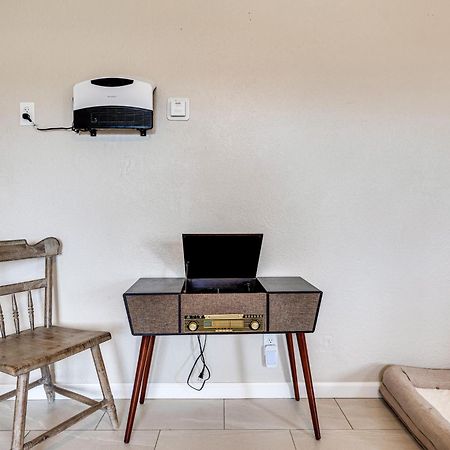 Convenient Joshua Tree Apartment - Walk To Town! 외부 사진
