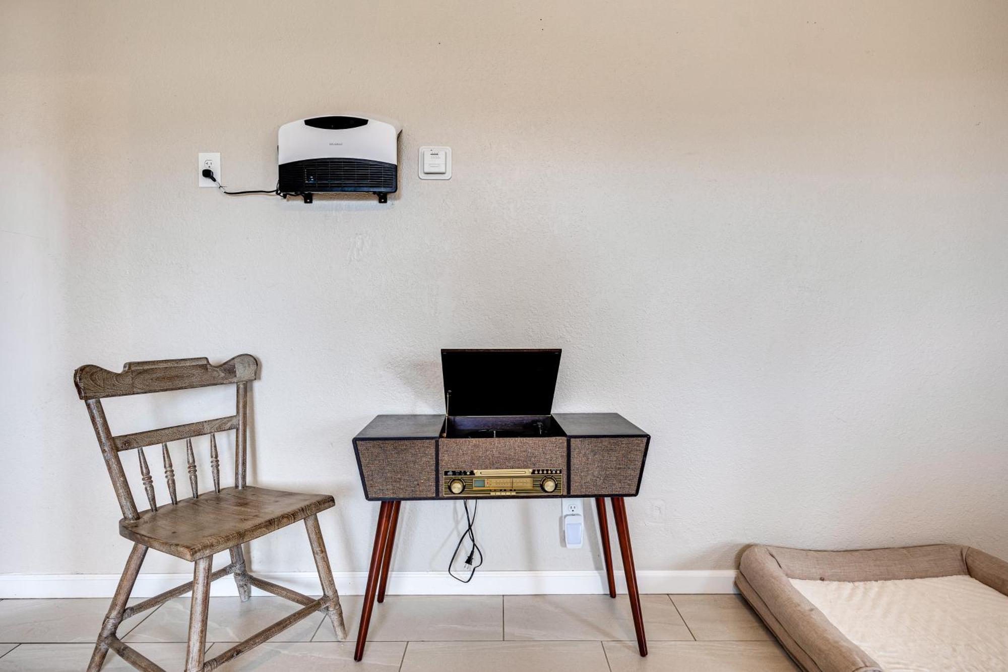 Convenient Joshua Tree Apartment - Walk To Town! 외부 사진