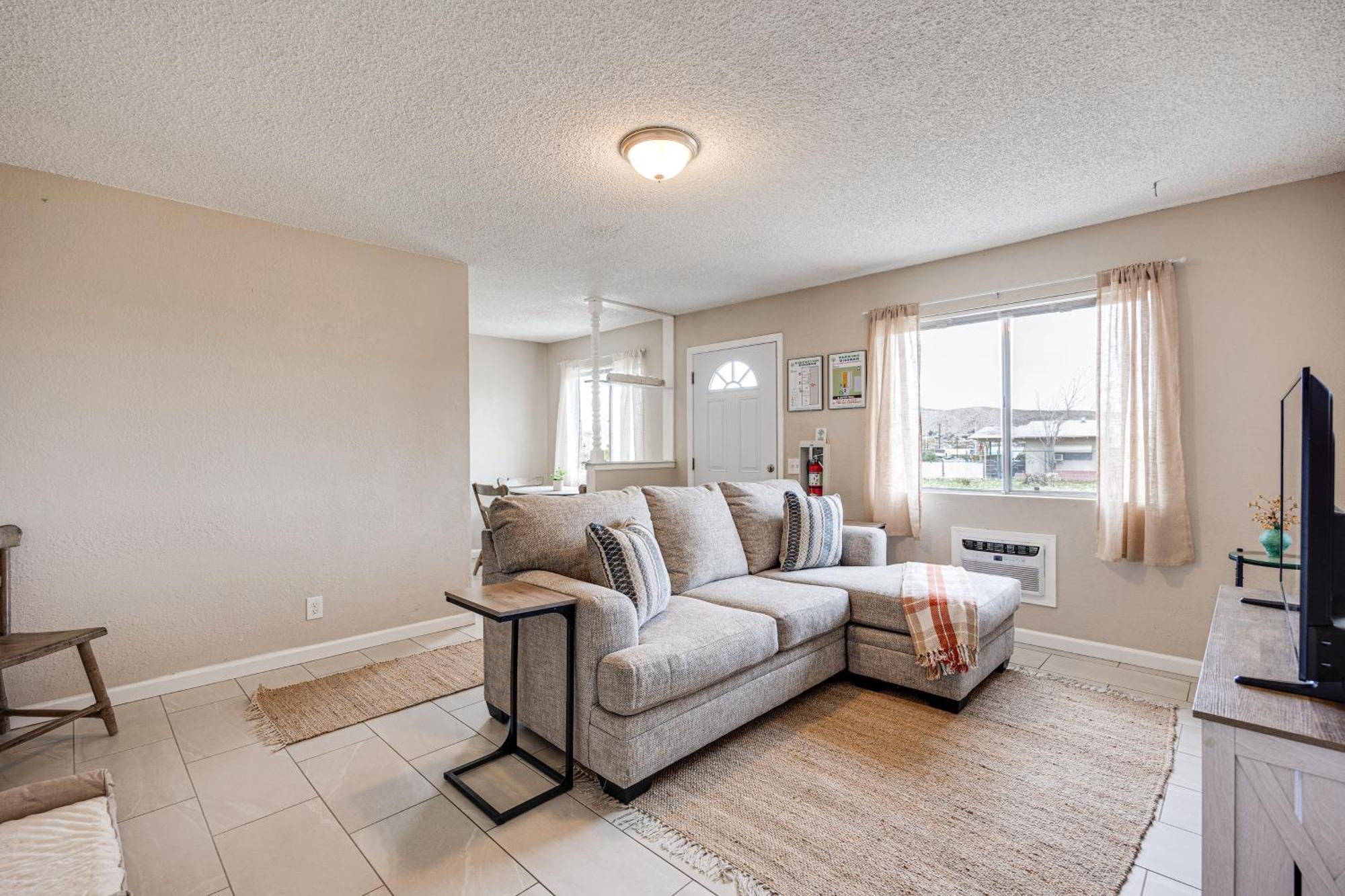 Convenient Joshua Tree Apartment - Walk To Town! 외부 사진