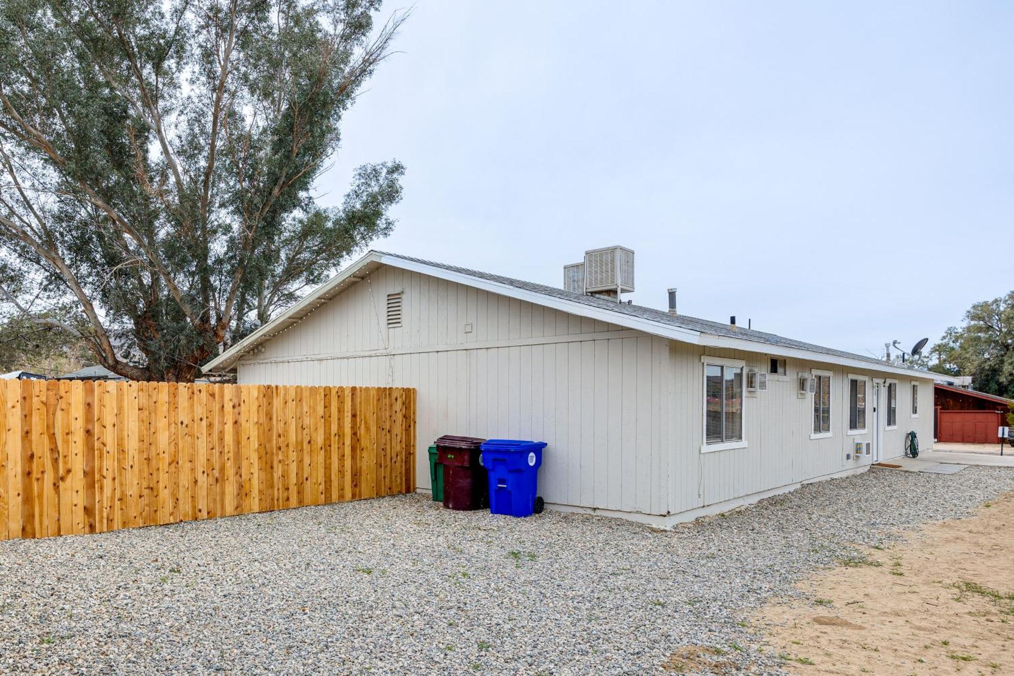 Convenient Joshua Tree Apartment - Walk To Town! 외부 사진